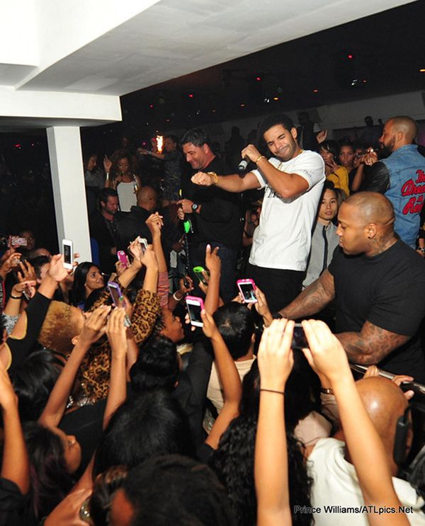 Drake PARTIES IT UP With His Dad, Wale & Deelishis For Birthday 26 In